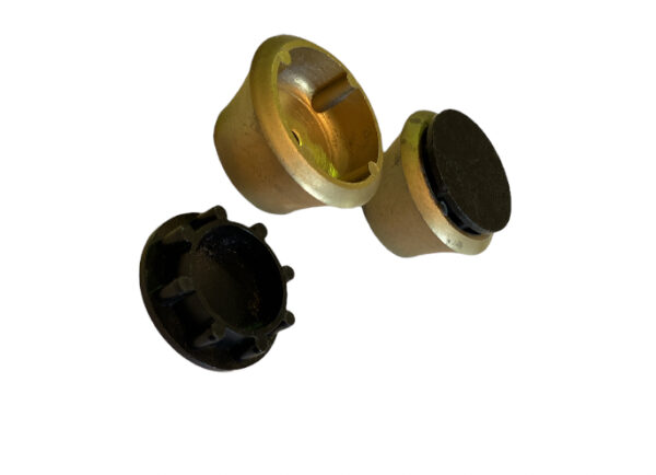 Embouts pour pieds en zamak doré et PVC
