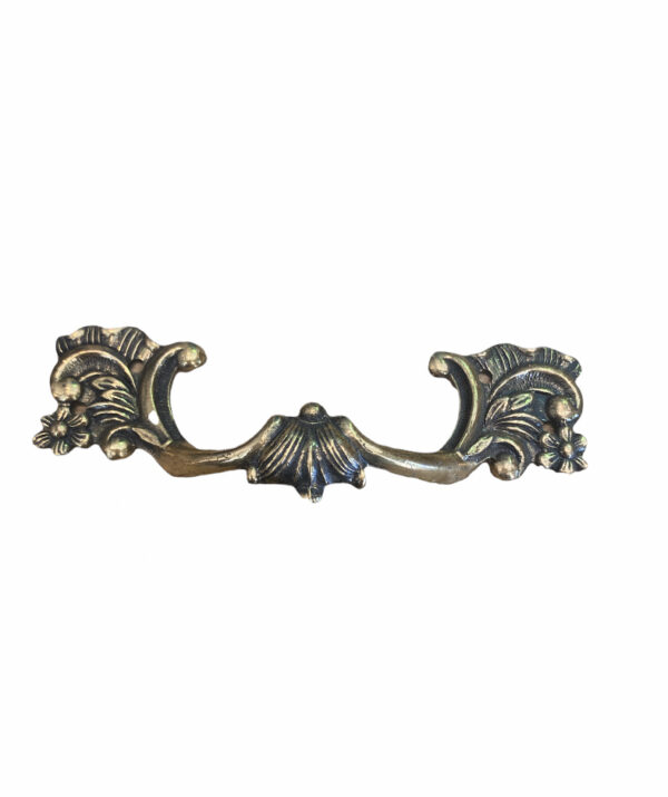 Poignée de meuble Style Louis XV en laiton massif patiné