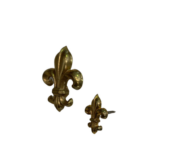 Clous décorés fleur de lys (Grands)