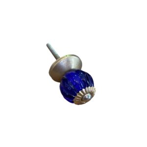 Bouton de meuble en verre bleu