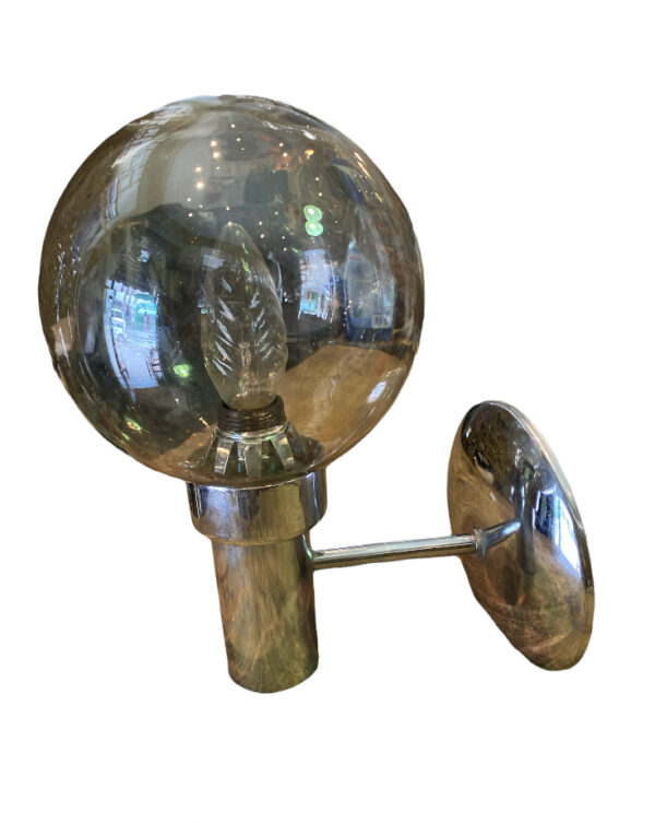 Globe en metal chromé et en verre / Wereldbol in verchroomd metaal en glas / Globe in chromed metal and glass